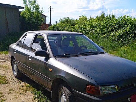 Mazda 323