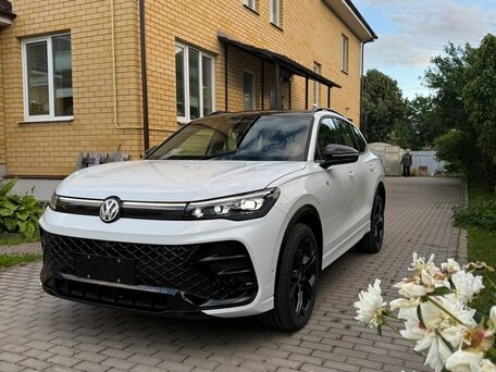 Volkswagen Tiguan L Pro