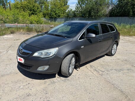 Opel Astra J