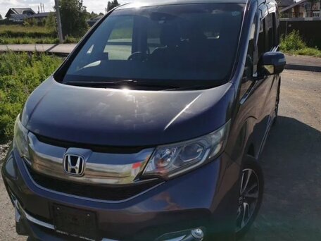 Honda Stepwgn Spada