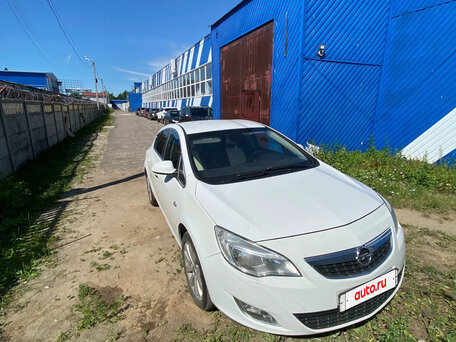 Opel Astra J