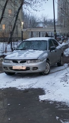 Mitsubishi Carisma