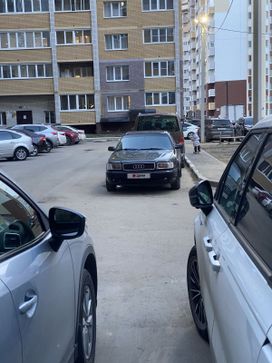 Audi 100