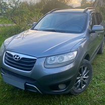 Hyundai Santa