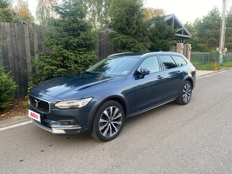 Volvo V90 Cross Country