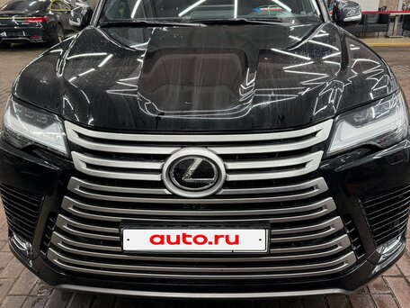 Lexus LX 600