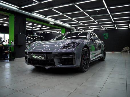 Porsche Panamera GTS