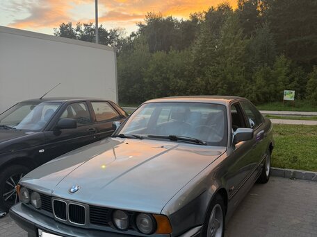 BMW 5 серии 520i