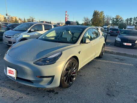 Tesla Model 3 Performance