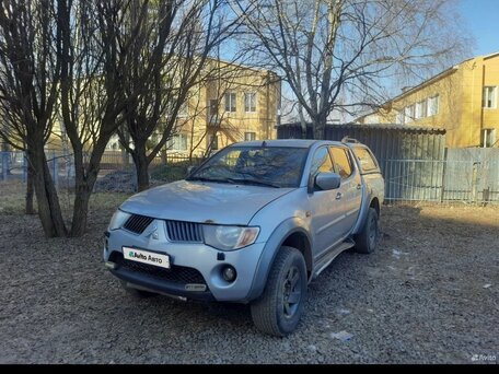 Mitsubishi L200