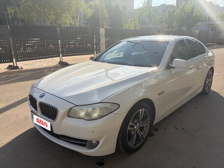 BMW 5 серии 528i