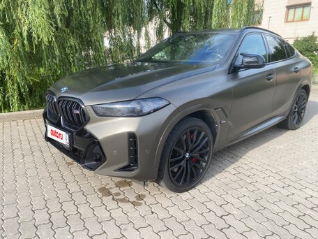 BMW X6 M60i