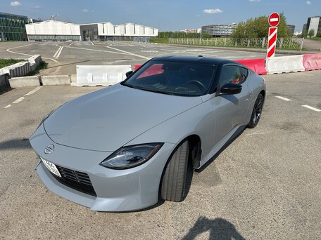 Nissan Z