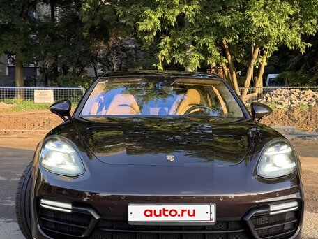 Porsche Panamera 4S