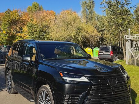 Lexus LX 600