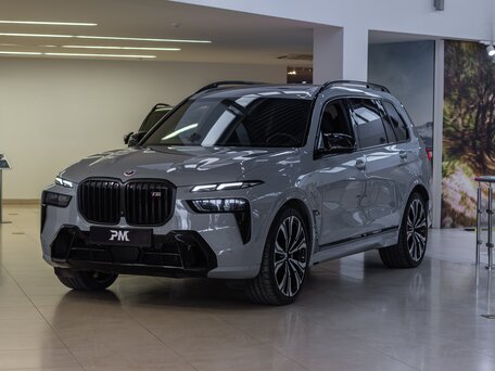 BMW X7 M60i