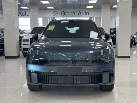 Lynk_Co Lynk & Co 900