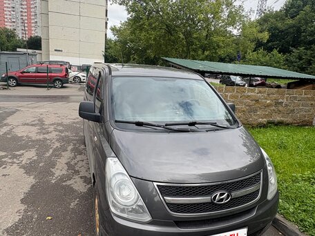 Hyundai H-1