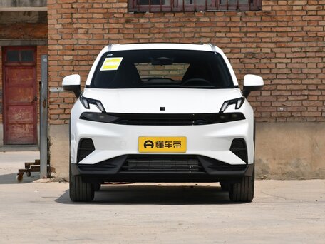 Lynk_Co Lynk & Co 06