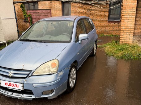 Suzuki Liana