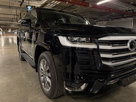 Toyota Land Cruiser 300 Series