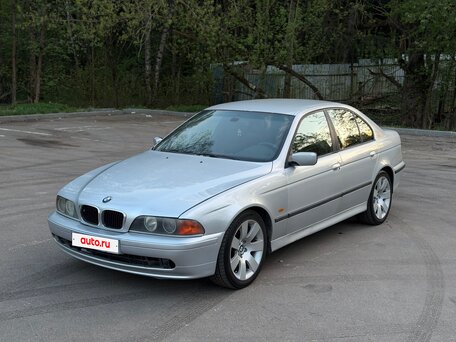 BMW 5 серии 528i