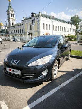 Peugeot 408