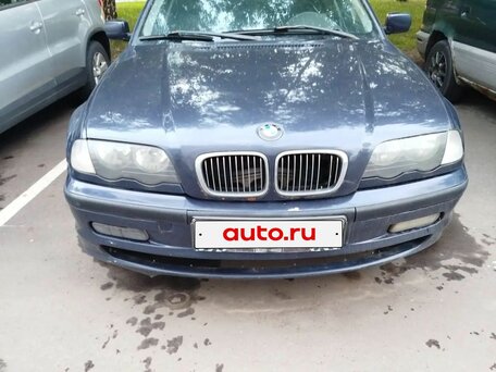 BMW 3 серии 318i