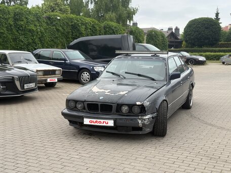 BMW 5 серии 520i