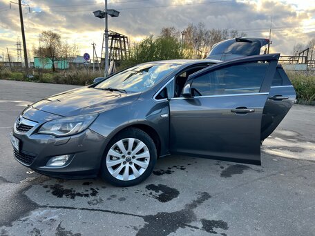 Opel Astra J