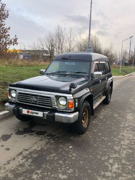 Nissan Safari