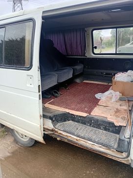 GAZ 2217