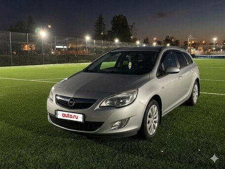 Opel Astra J