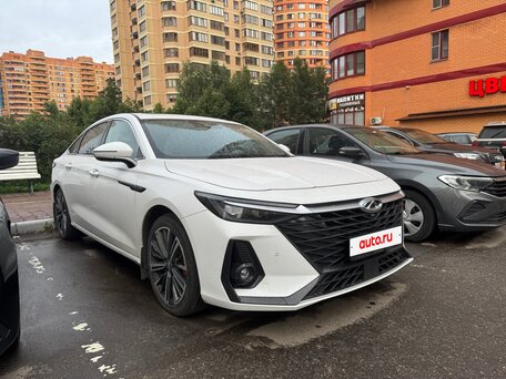 Chery Arrizo 8