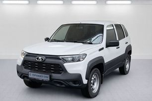 Lada Niva Travel