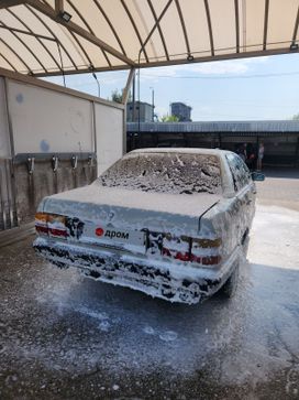 Audi 100