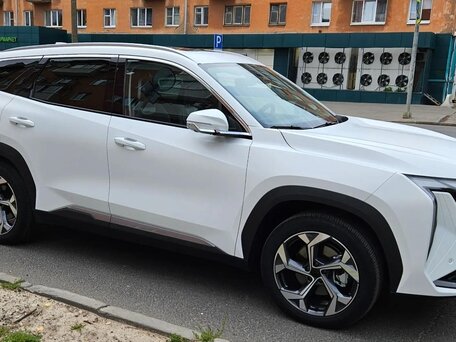 Geely Atlas