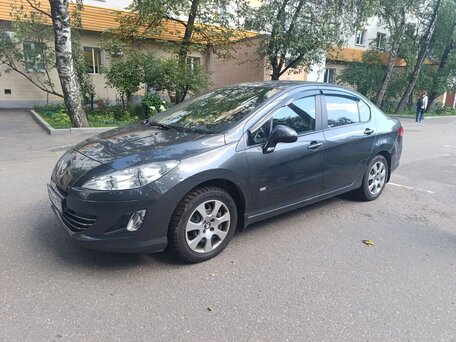 Peugeot 408