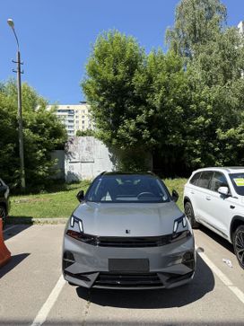 Lynk_And_Co 06