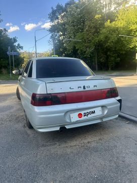 Lada 2110