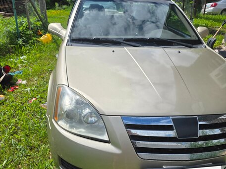 Chery Fora