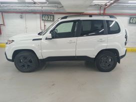 Lada Niva Travel