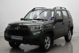 Lada Niva Travel