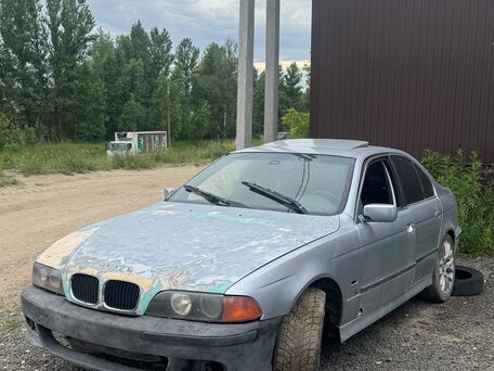 BMW 5 серии 523i