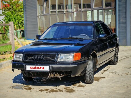 Audi 100