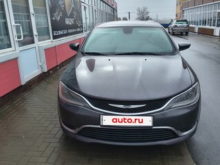 Chrysler 200
