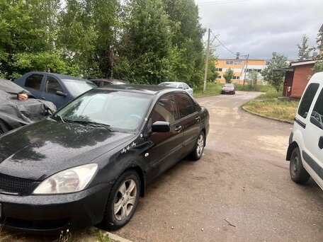 Mitsubishi Lancer