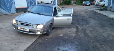 Kia Shuma