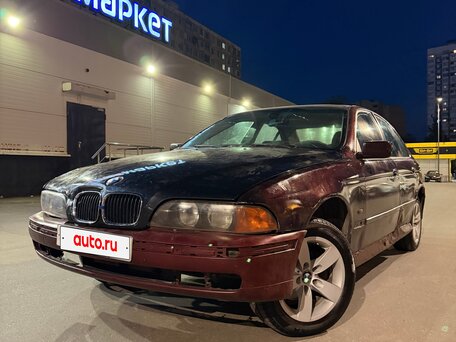 BMW 5 серии 520i