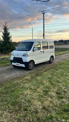 Toyota Pixis Van